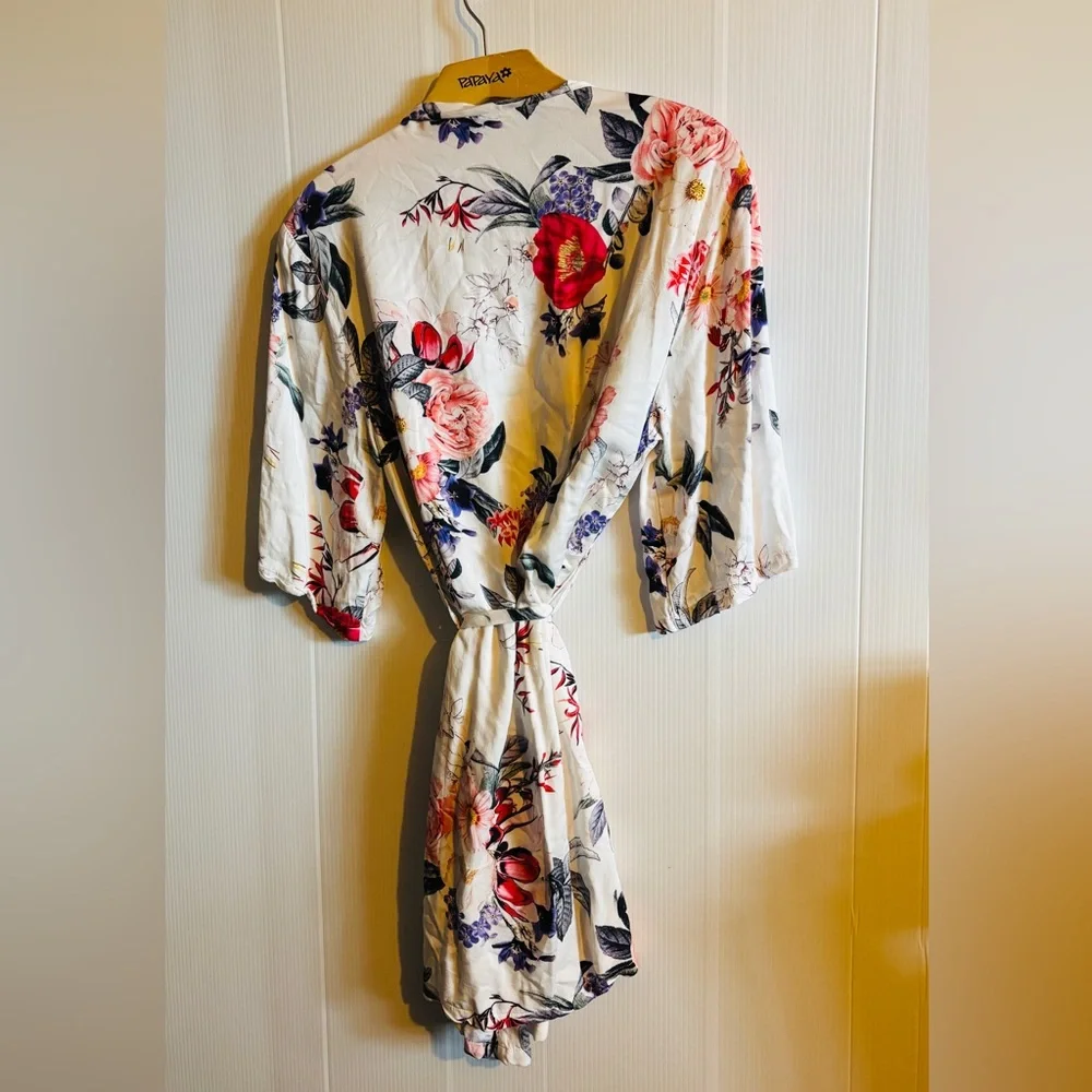 LE Rose Floral Kimono Robe small/medium - Picture 3 of 5